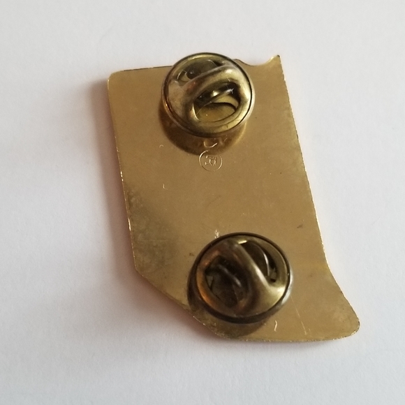 Vintage Lions Club pin enamel brooch Gold tone metal - Picture 11 of 11